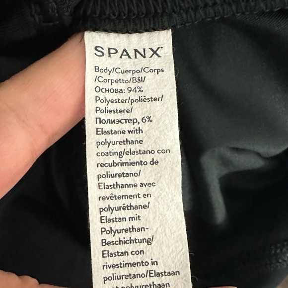 SPANXshape Faux Leather Patent Laggings - Picture 12 of 12